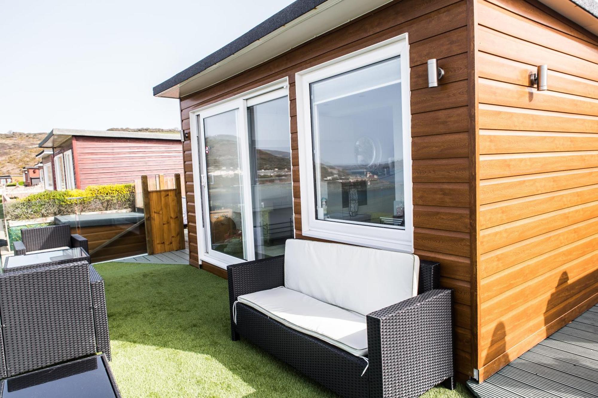 2 Bedroom Chalet With Sea Views Plymouth Exterior photo